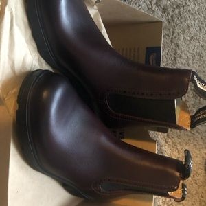 Blundstone womens boots size 8us brown brand new